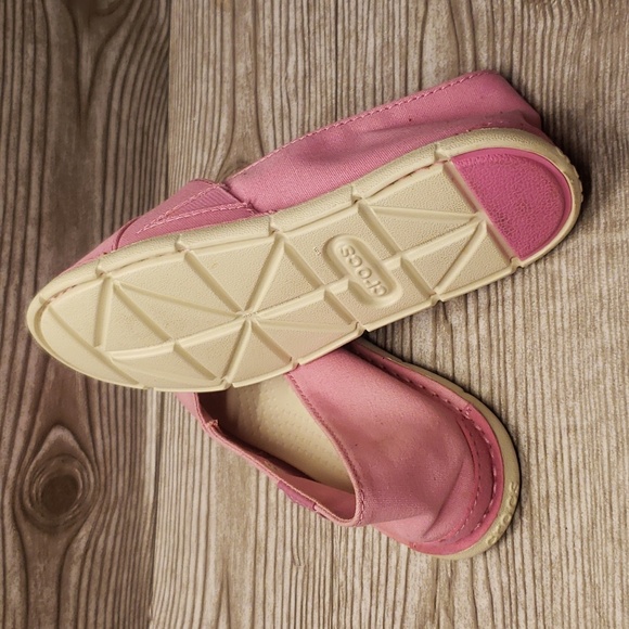 Crocs pink canvas youth loafers size 1 - Picture 5 of 6
